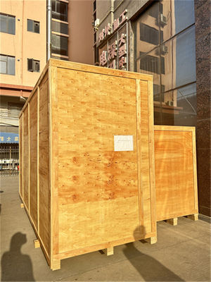 Laboratorium Badawcze Wykonuje Badanie Odporności na Rozprzestrzenianie Płomienia Pionowego na Przewodach, sprzęt testowy