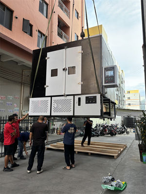 Maszyna do badań przyspieszonego starzenia izolatorów w warunkach środowiskowych