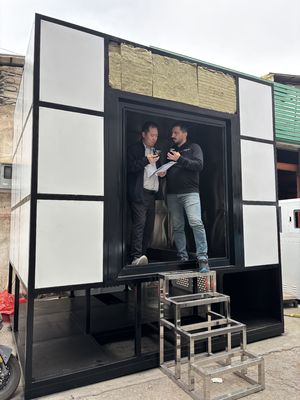 Maszyna do testowania izolatorów kompozytowych 2Kw z niestandardowym wsparciem w zakresie reengineeringu oprogramowania